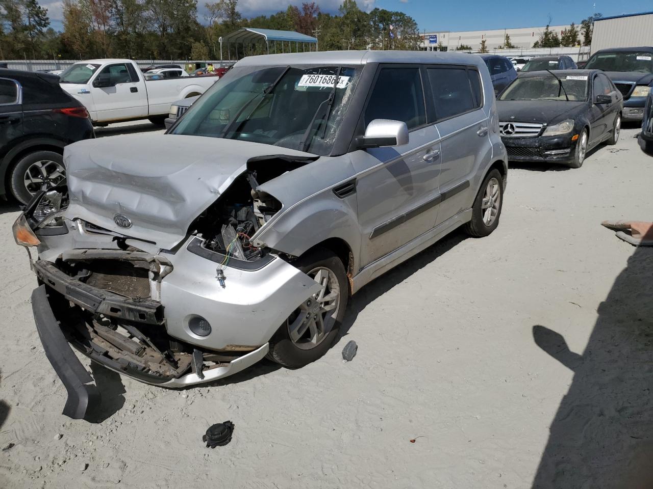 2011 KIA Soul VIN KNDJT2A24B7339765
