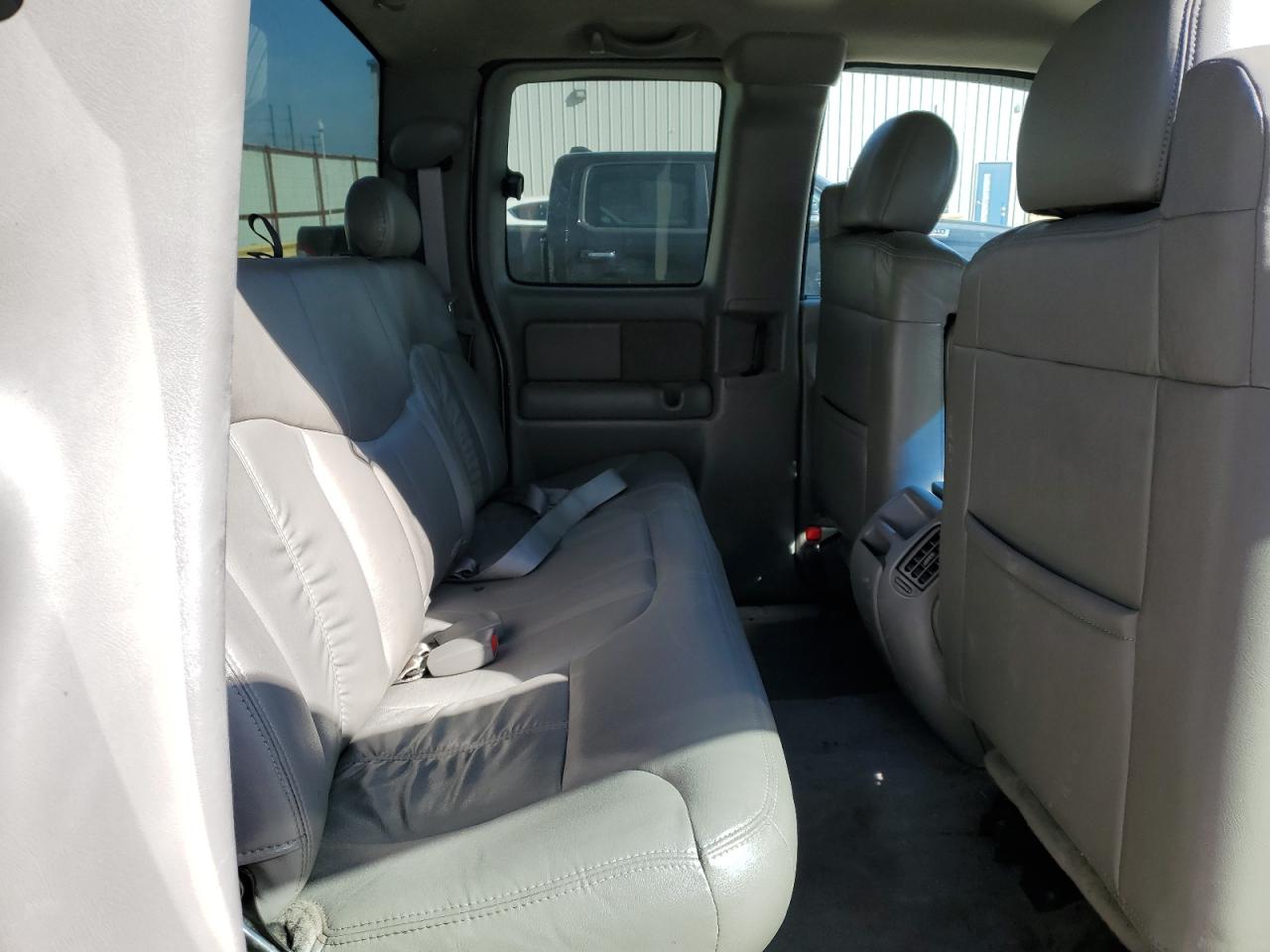 2002 GMC Sierra VIN 1GTEC19T42Z241901 Copart auction photo, side / minor dent/scratches damage thumbnail 10