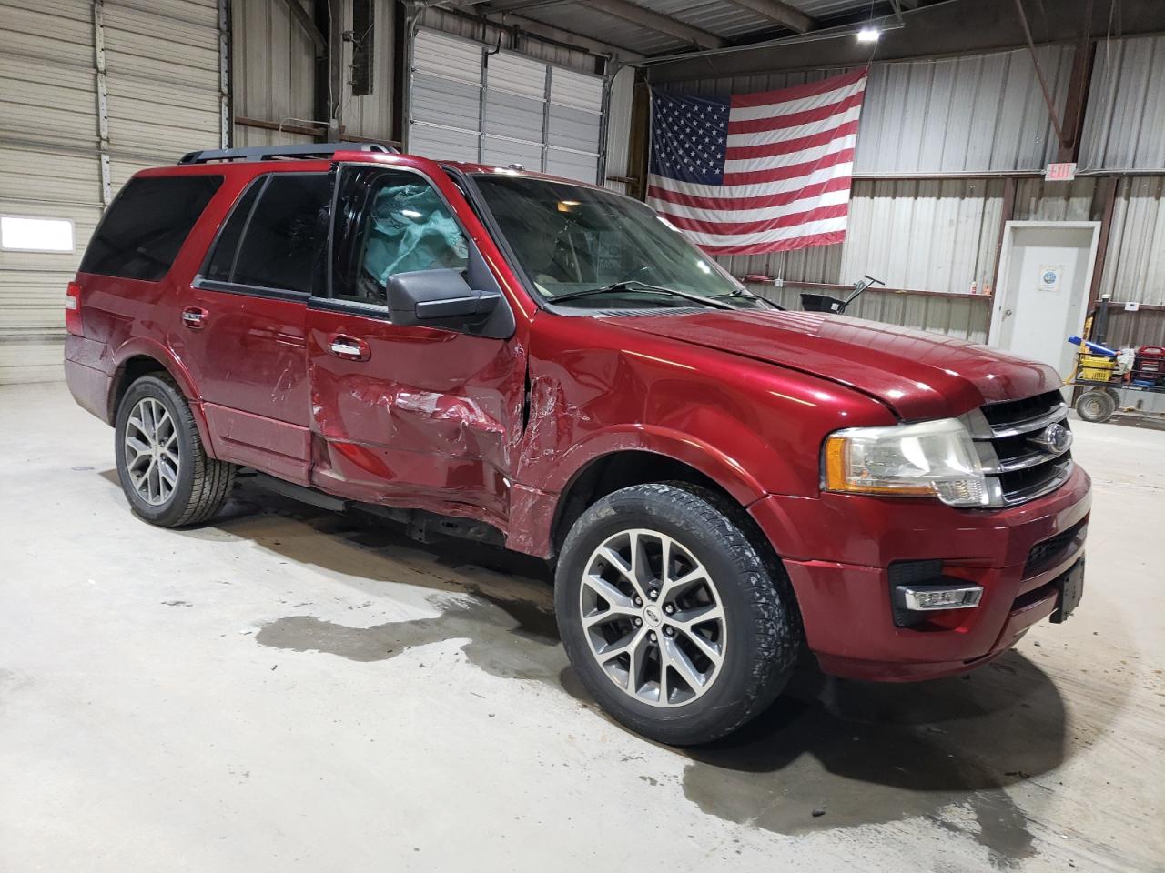2015 Ford Expedition VIN 1FMJU1HT2FEF26439 Copart auction photo, side / front end damage thumbnail 4