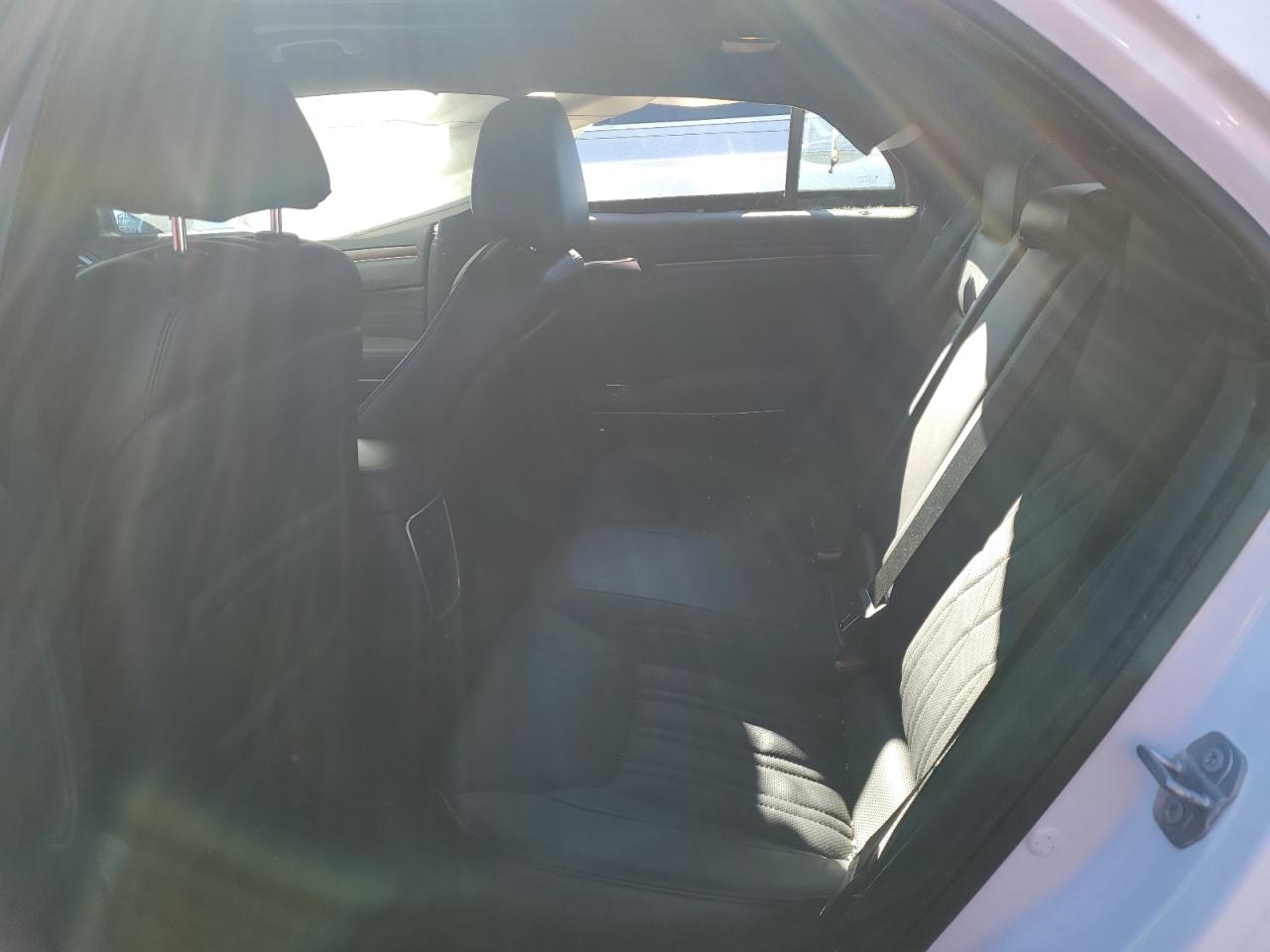 2015 Chrysler 300 VIN 2C3CCASG1FH814283 Copart auction photo, front end / side damage thumbnail 11