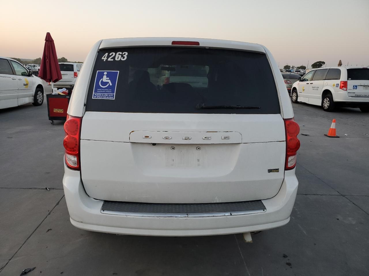2017 Dodge Caravan VIN 2C4RDGBG6HR784216 Copart auction photo, normal wear damage thumbnail 6