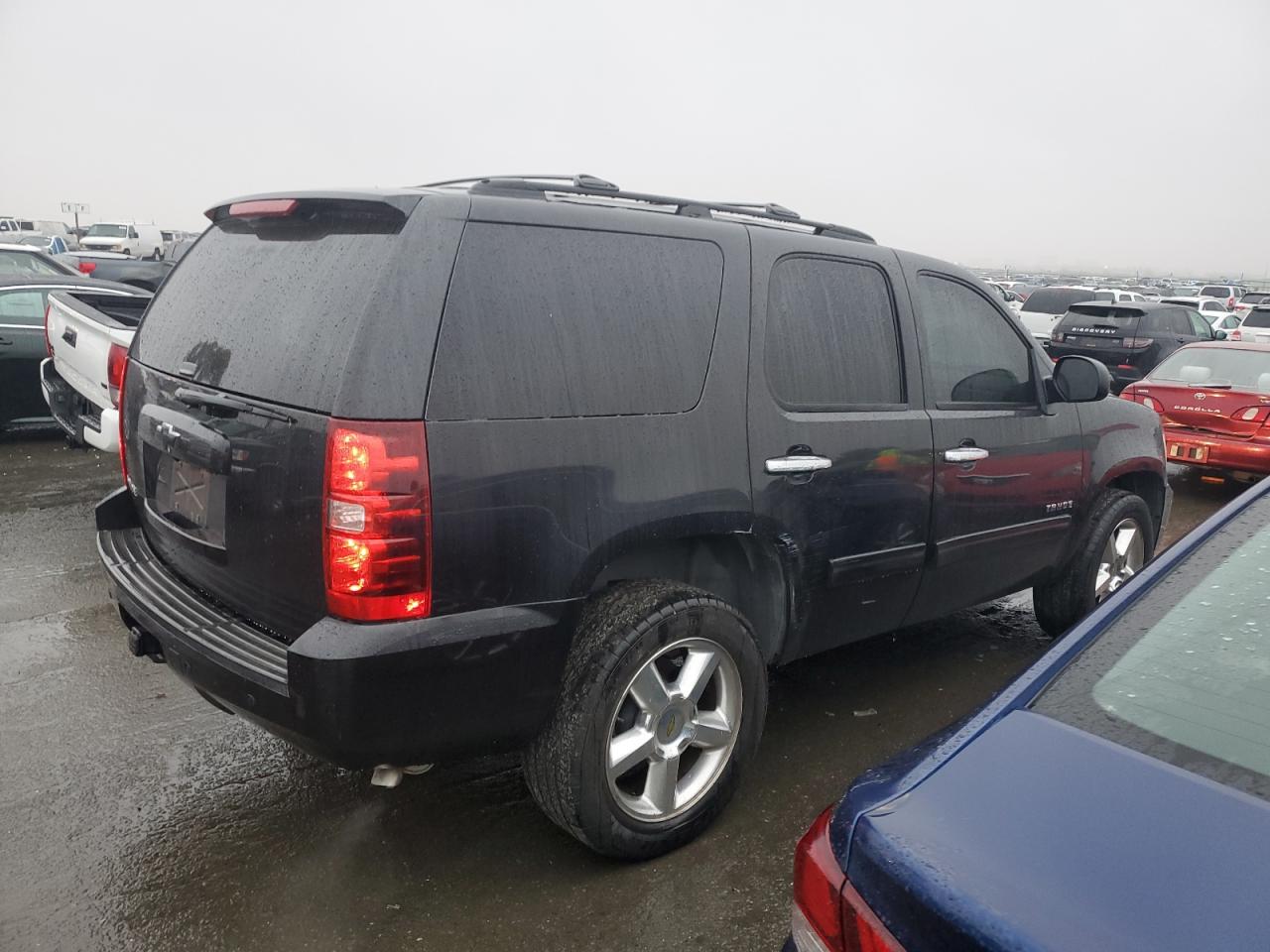 2013 Chevrolet Tahoe VIN 1GNSCAE01DR136208 Copart auction photo, side damage thumbnail 3