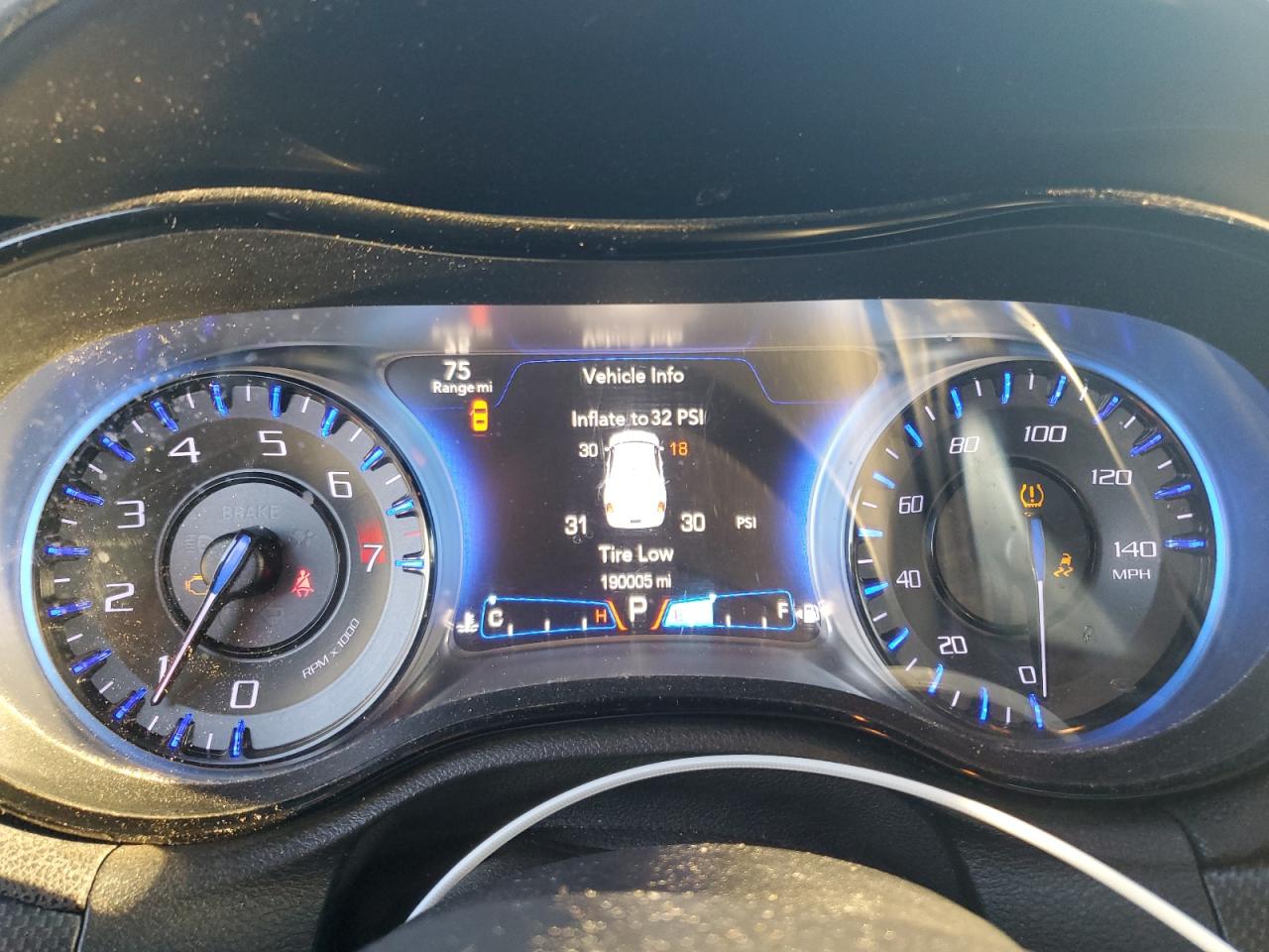 2015 Chrysler 300 VIN 2C3CCABG0FH756537 Copart auction photo, front end / side damage thumbnail 9