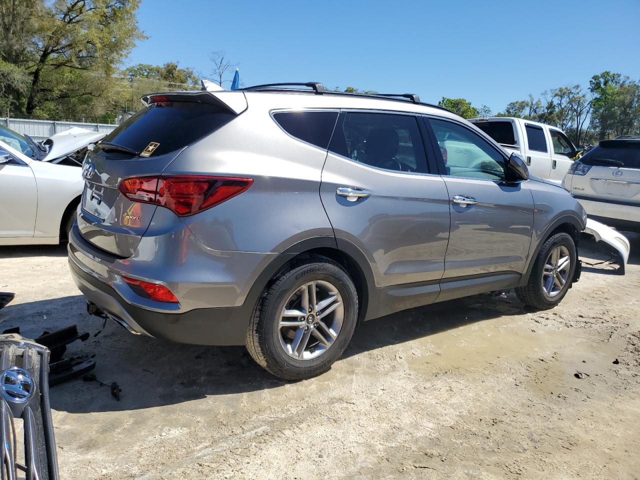 2018 Hyundai Santa Fe VIN 5NMZU3LB3JH074962 Copart auction photo, front end damage thumbnail 3