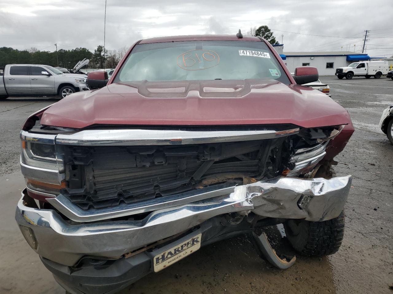 2017 Chevrolet Silverado VIN 3GCUKREC7HG289467 Copart auction photo, front end / minor dent/scratches damage thumbnail 5