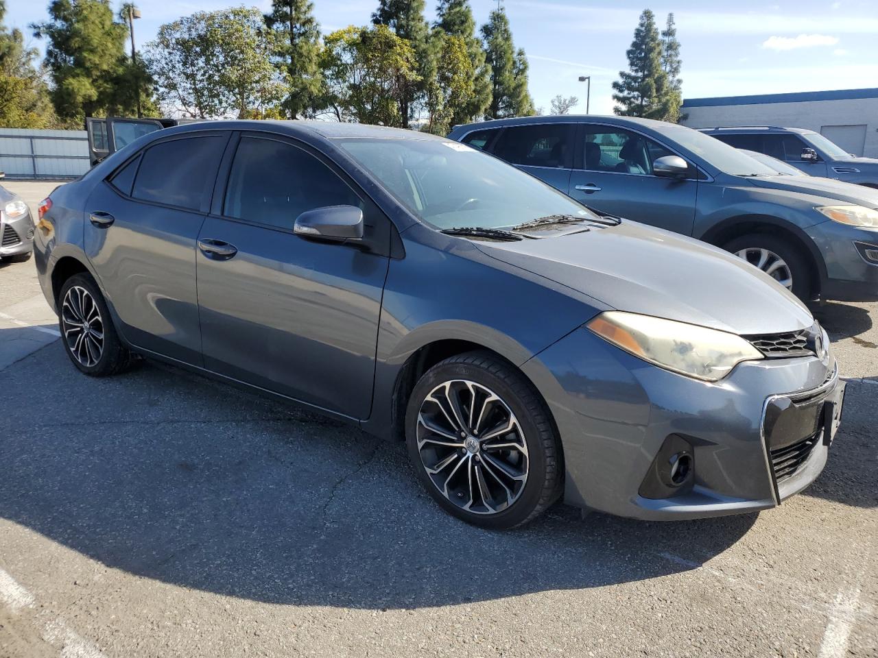 2014 Toyota Corolla VIN 5YFBURHE2EP092324 Copart auction photo, front end damage thumbnail 4