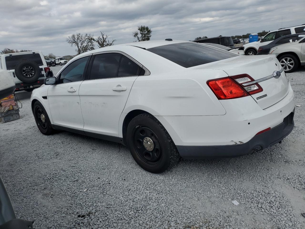 2015 Ford Taurus VIN 1FAHP2MK7FG135715 Copart auction photo, minor dent/scratches damage thumbnail 2