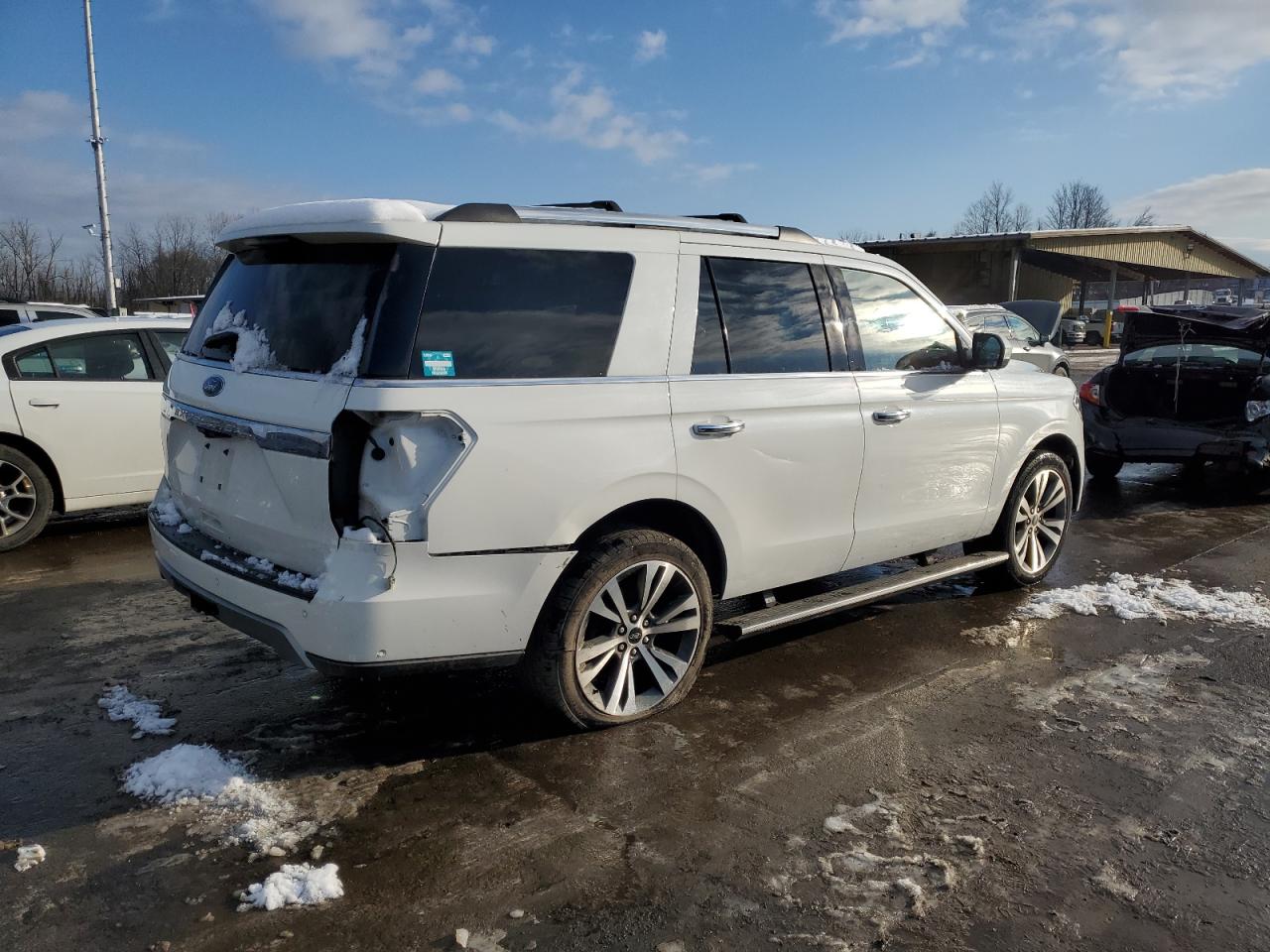 2021 Ford Expedition VIN 1FMJU2AT0MEA60426 Copart auction photo, all over damage thumbnail 3
