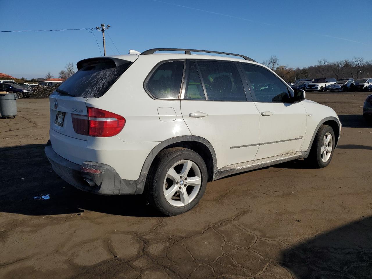 2008 BMW X5 VIN 5UXFE43598L006639 Copart auction photo, side / minor dent/scratches damage thumbnail 3