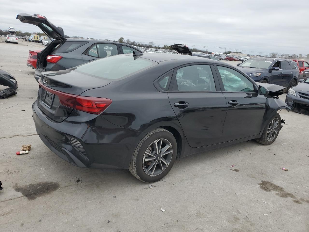 2024 KIA Forte VIN 3KPF24AD7RE806497 Copart auction photo, front end damage thumbnail 3