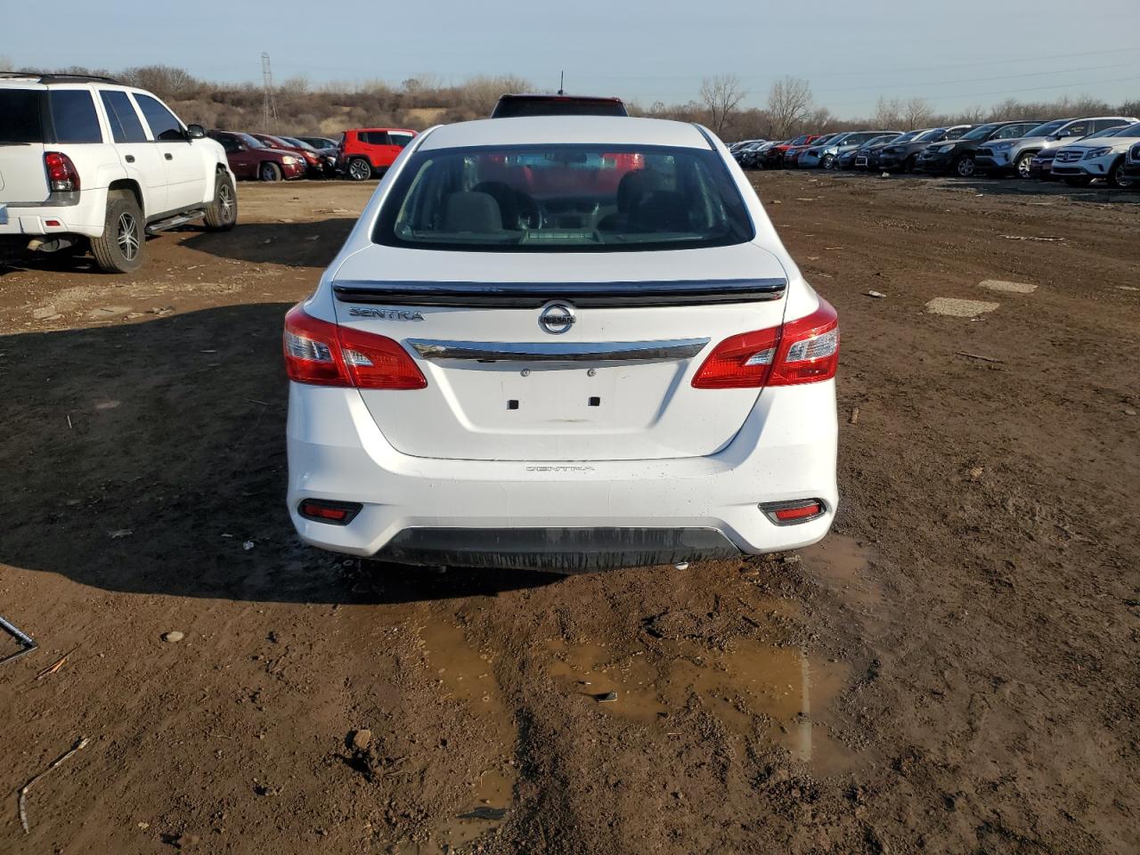 2018 Nissan Sentra VIN 3N1AB7APXJY233705 Copart auction photo, front end / side damage thumbnail 6