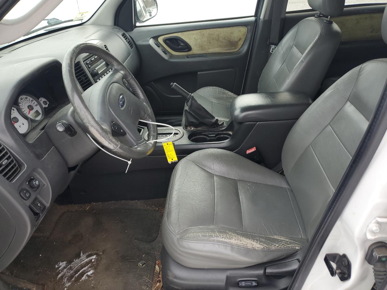2005 Ford Escape VIN 1FMCU93105KD99221 Copart auction photo, side / front end damage thumbnail 7