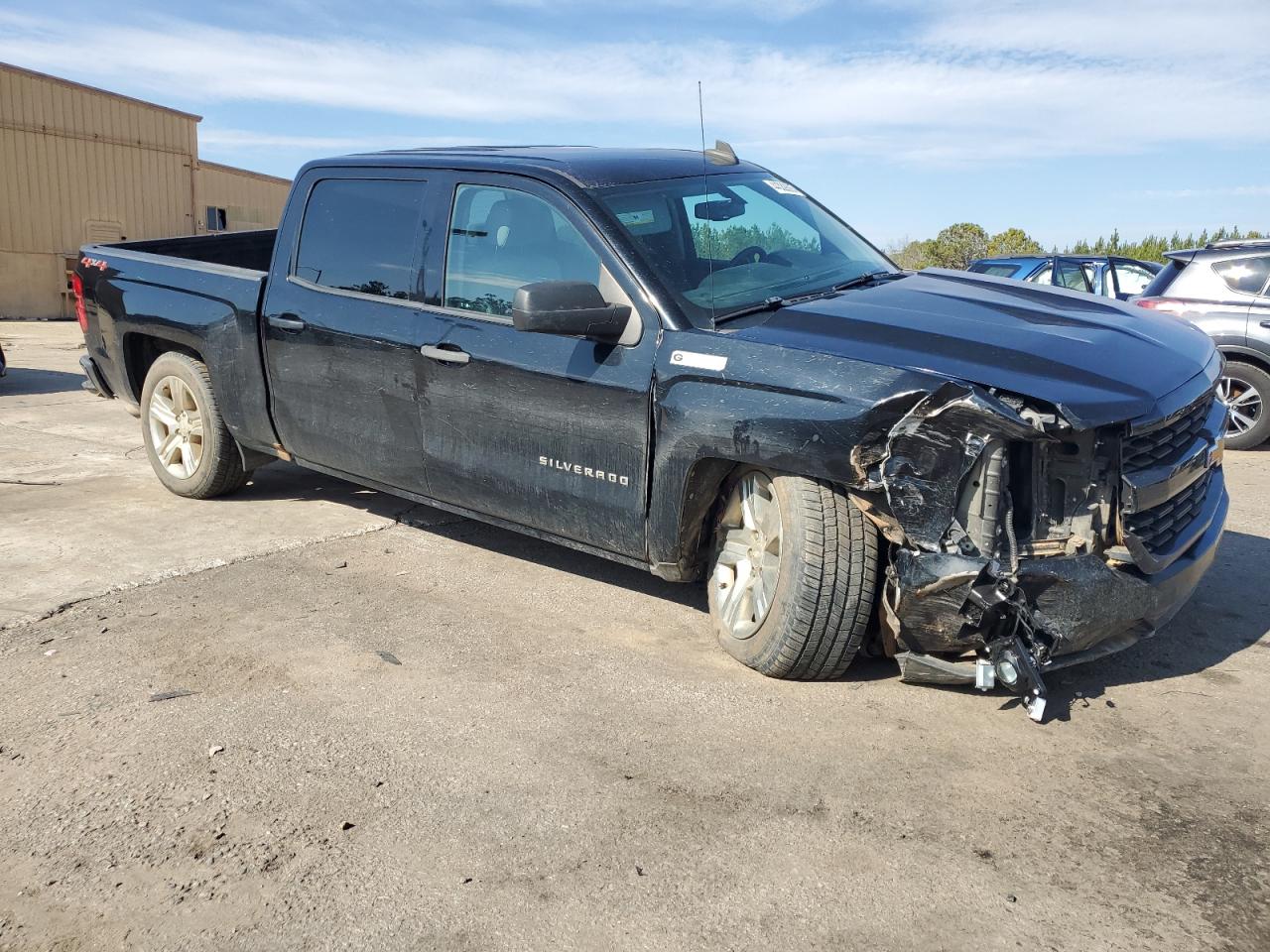 2018 Chevrolet Silverado VIN 3GCUKPEC4JG349182 Copart auction photo, front end damage thumbnail 4