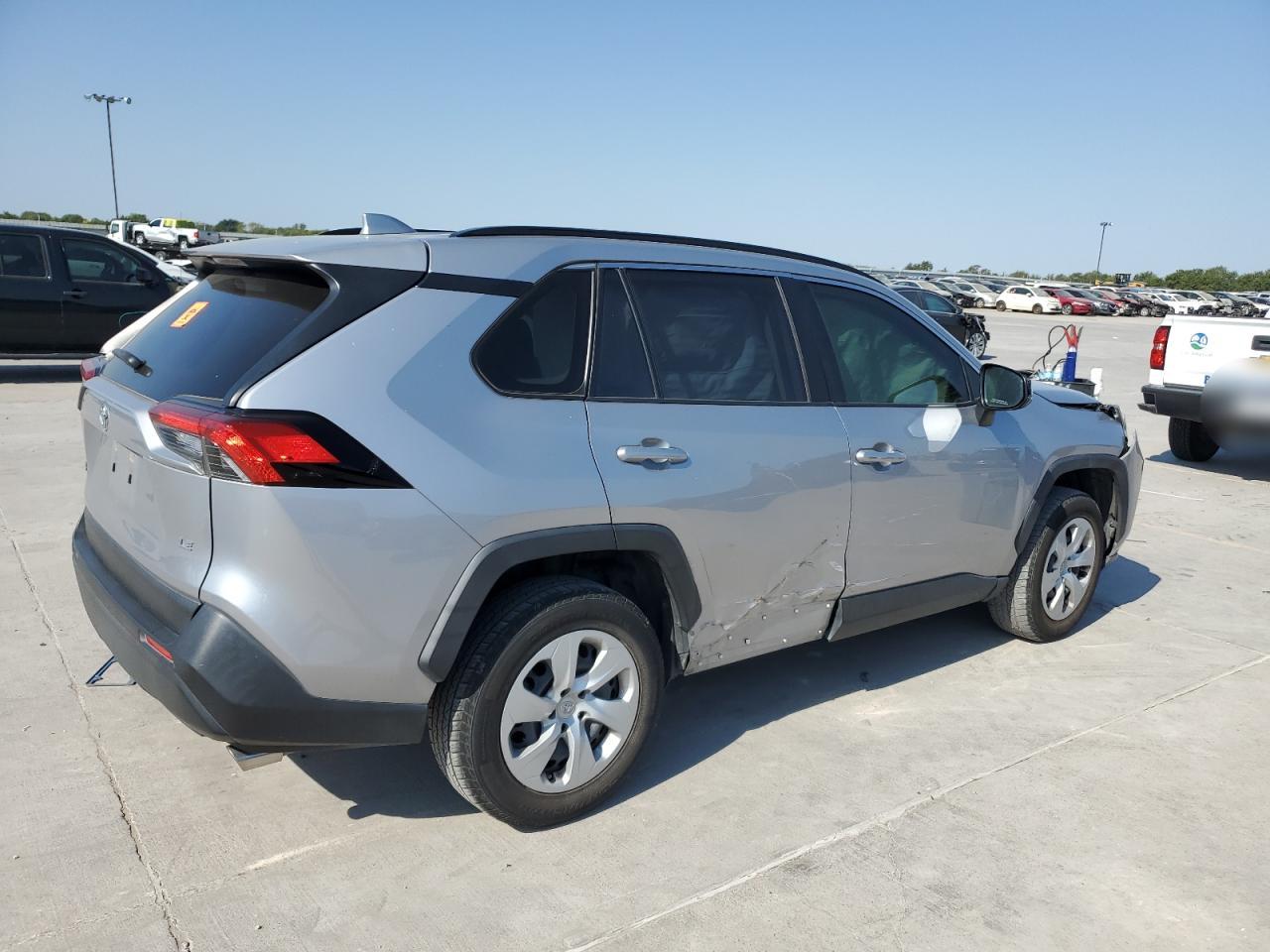 2019 Toyota RAV 4 VIN JTMH1RFVXKD506759 Copart auction photo, front end / side damage thumbnail 3