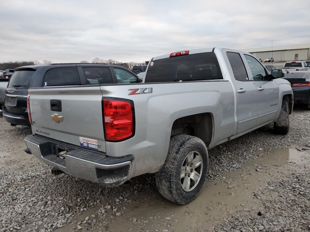 2018 Chevrolet Silverado VIN 1GCRCREH3JZ158671 Copart auction photo, all over / undercarriage damage thumbnail 3