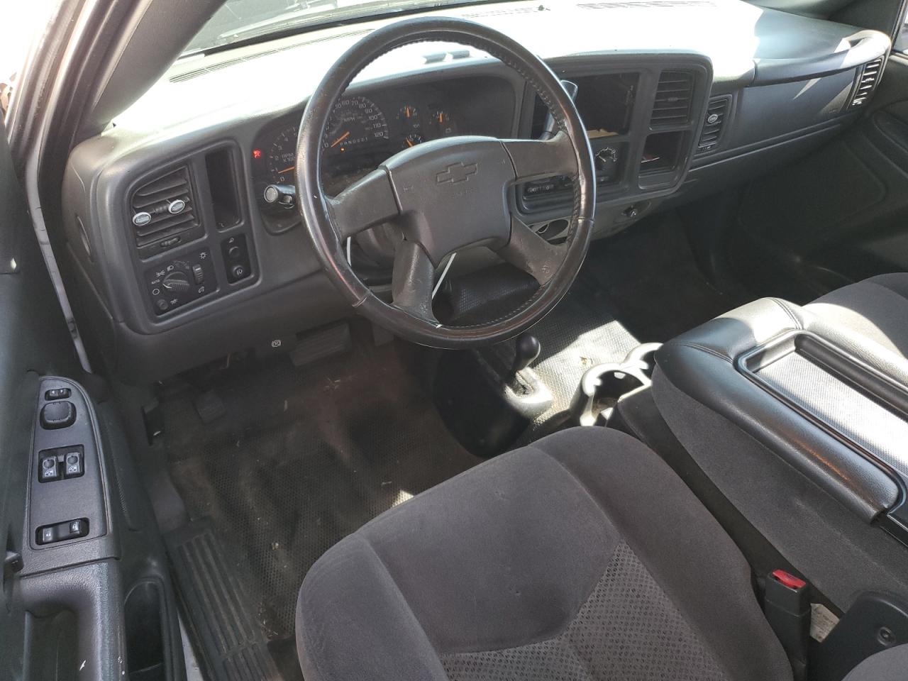 2006 Chevrolet Silverado VIN 1GCEK19B96Z249265 Copart auction photo, front end / undercarriage damage thumbnail 8
