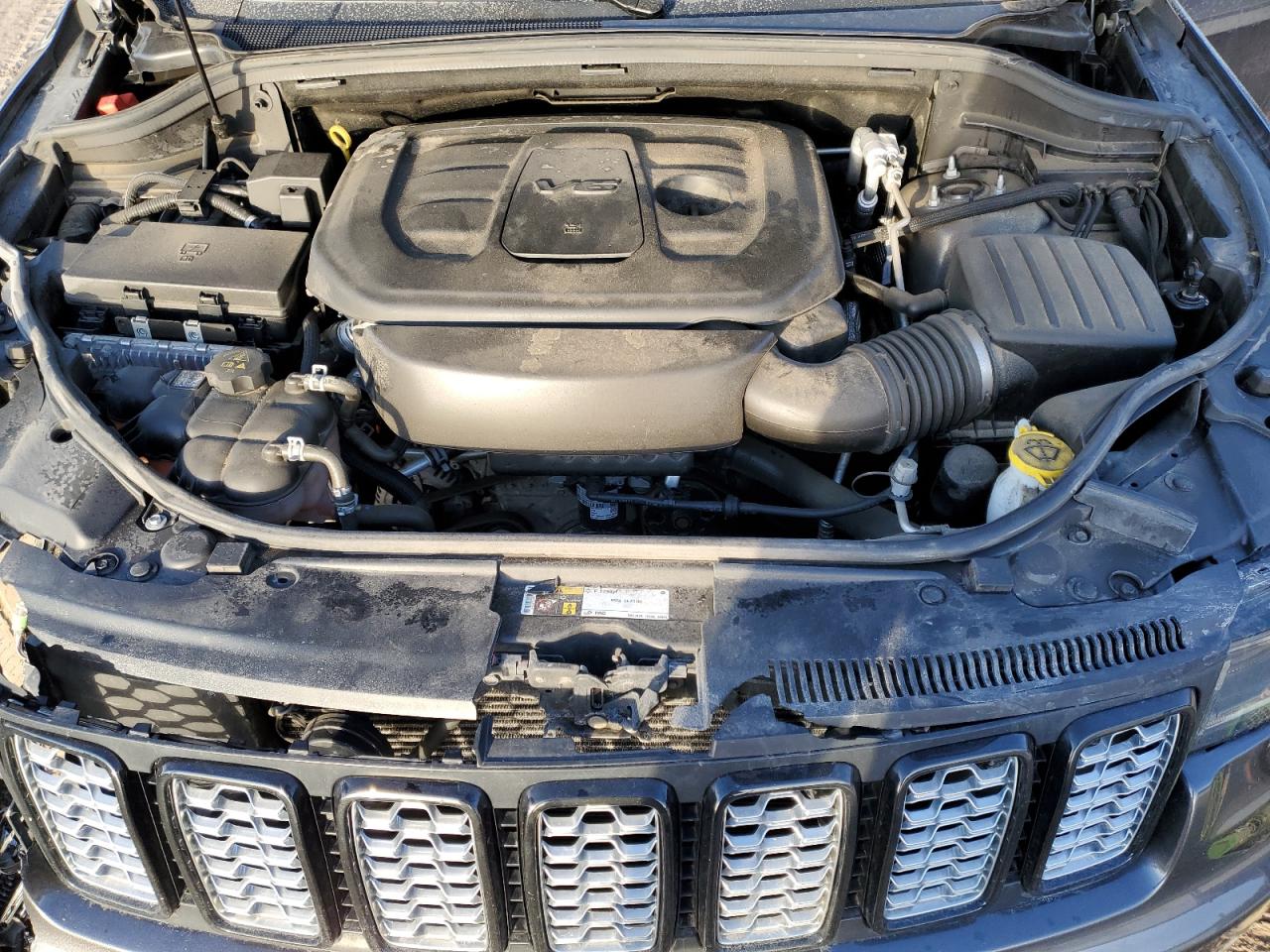 2020 Jeep Grand Cherokee VIN 1C4RJFAG5LC328195 Copart auction photo, front end / minor dent/scratches damage thumbnail 13