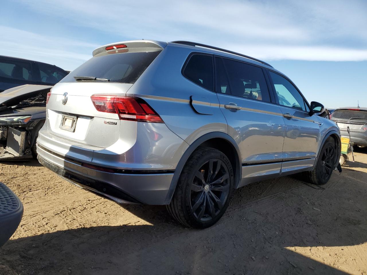 2020 Volkswagen Tiguan VIN 3VV2B7AX2LM073168 Copart auction photo, front end damage thumbnail 3