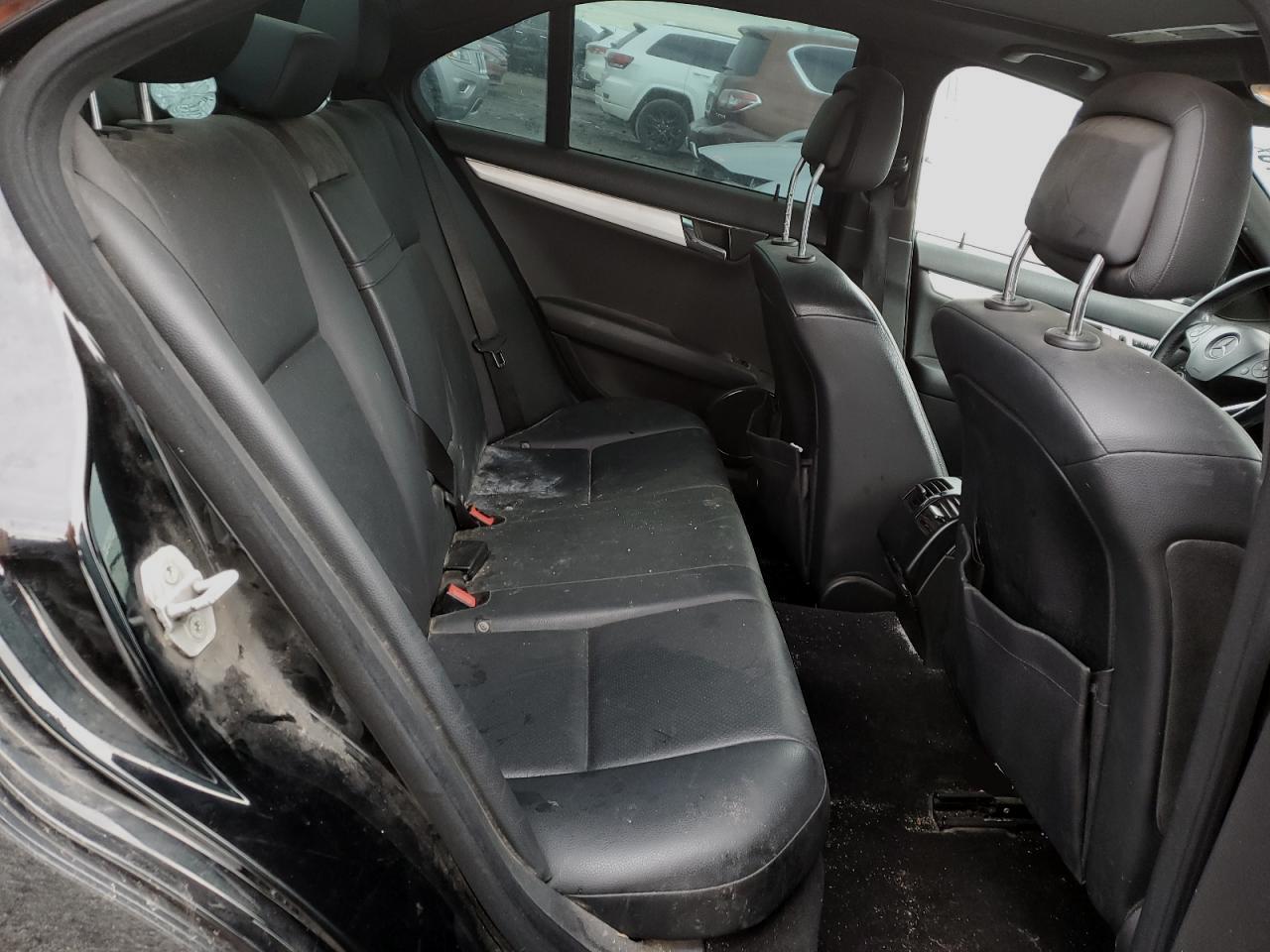 2010 Mercedes-Benz C-klasse VIN WDDGF8BB2AF439778 Copart auction photo, front end damage thumbnail 10