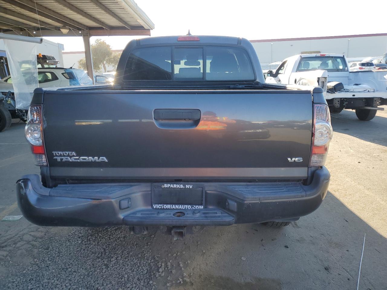 2012 Toyota Tacoma VIN 3TMLU4EN2CM090928 Copart auction photo, front end / rear end damage thumbnail 6