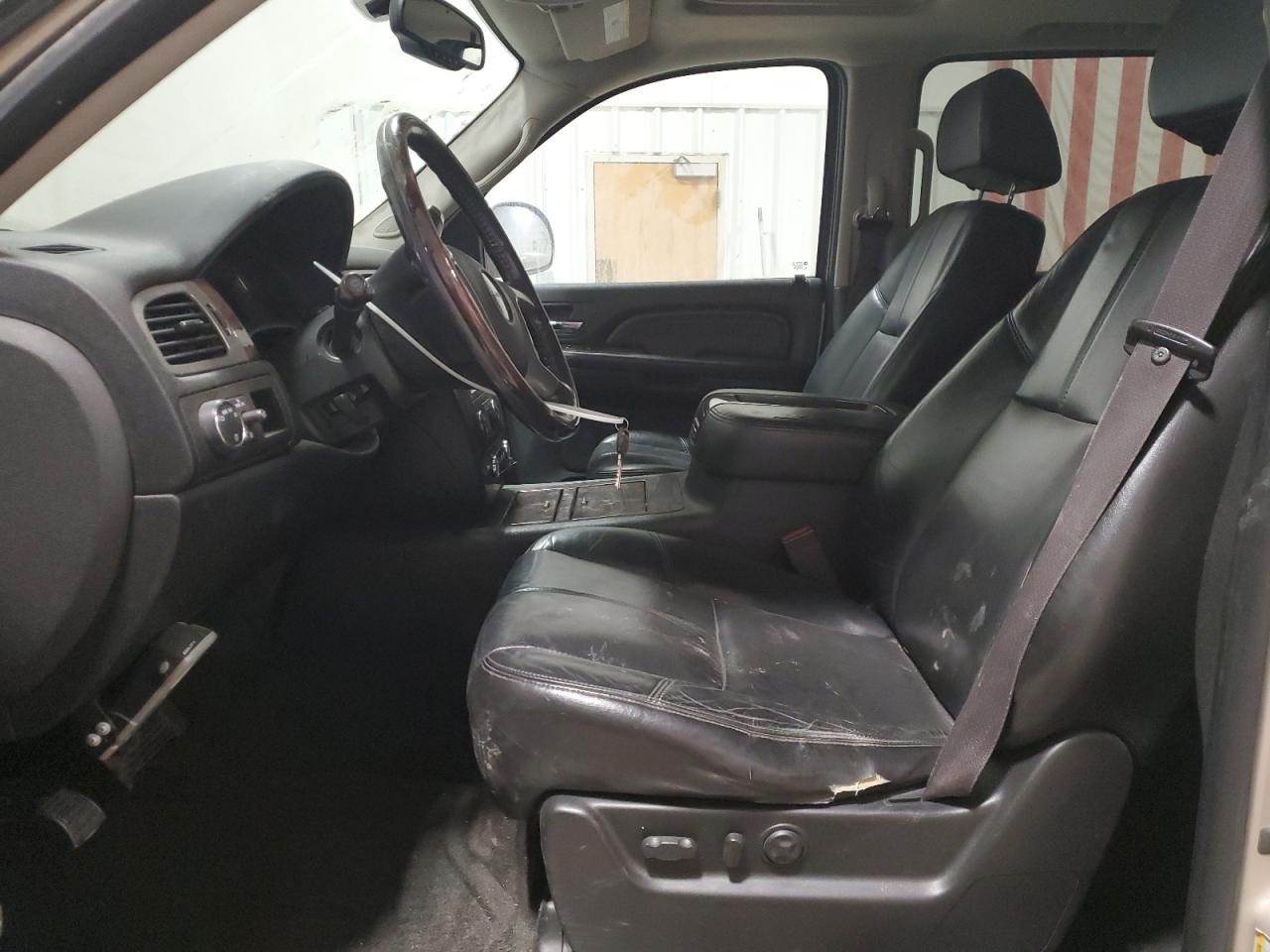 2008 GMC Yukon VIN 1GKFK66818J228992 Copart auction photo, front end damage thumbnail 7