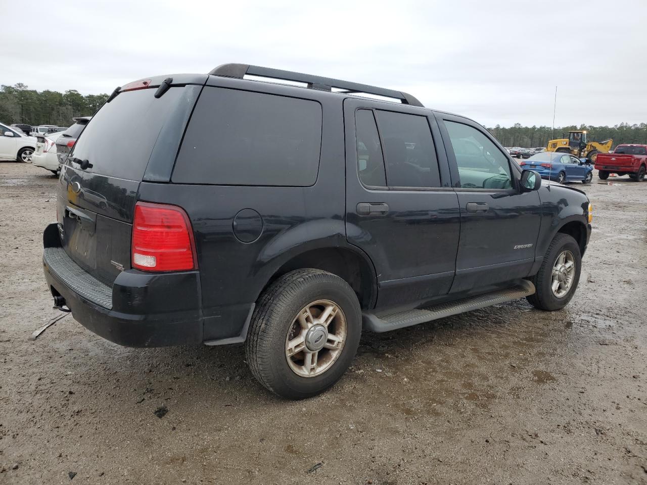 2005 Ford Explorer VIN 1FMZU63K75UA41491 Copart auction photo, front end damage thumbnail 3