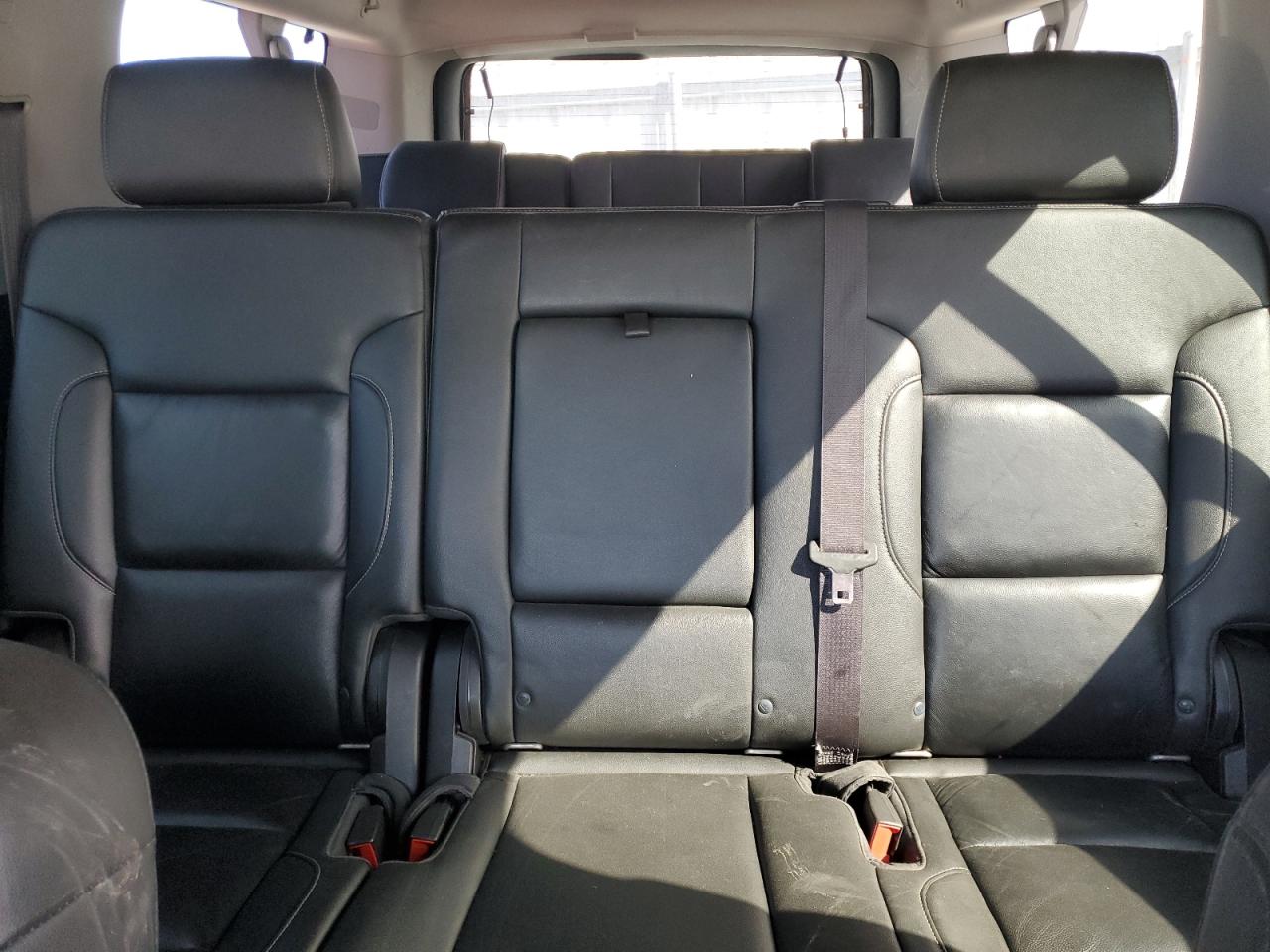 2016 Chevrolet Suburban VIN 1GNSKHKC3GR224675 Copart auction photo, front end / rear end damage thumbnail 10