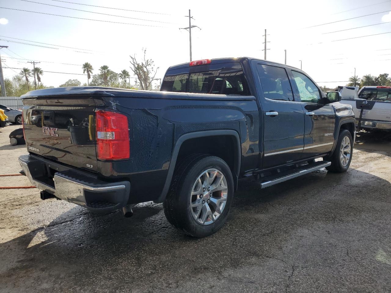 2015 GMC Sierra VIN 3GTU2VEC1FG527335 Copart auction photo, front end damage thumbnail 3