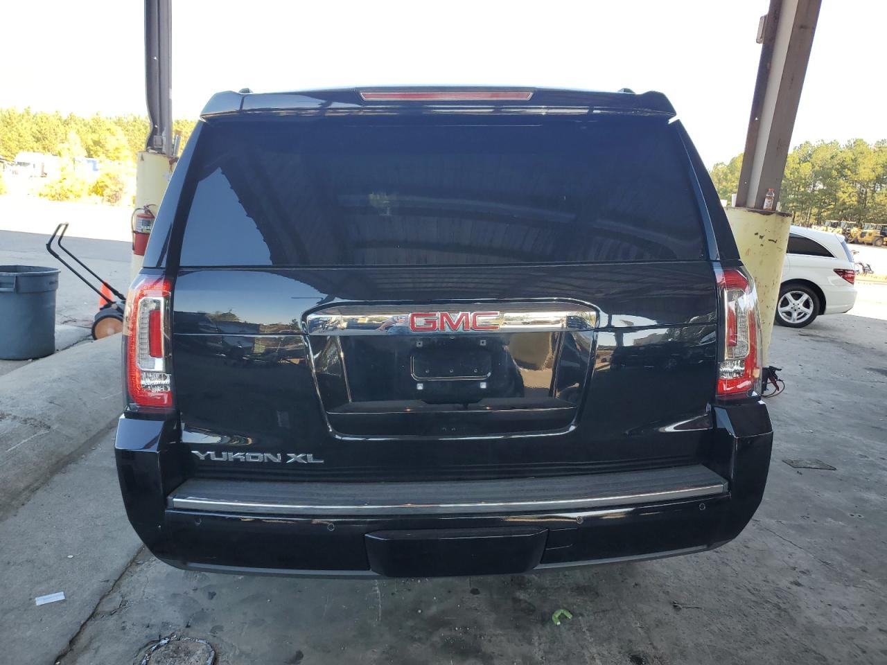 2017 GMC Yukon VIN 1GKS2HKJ7HR143918 Copart auction photo, front end / side damage thumbnail 6