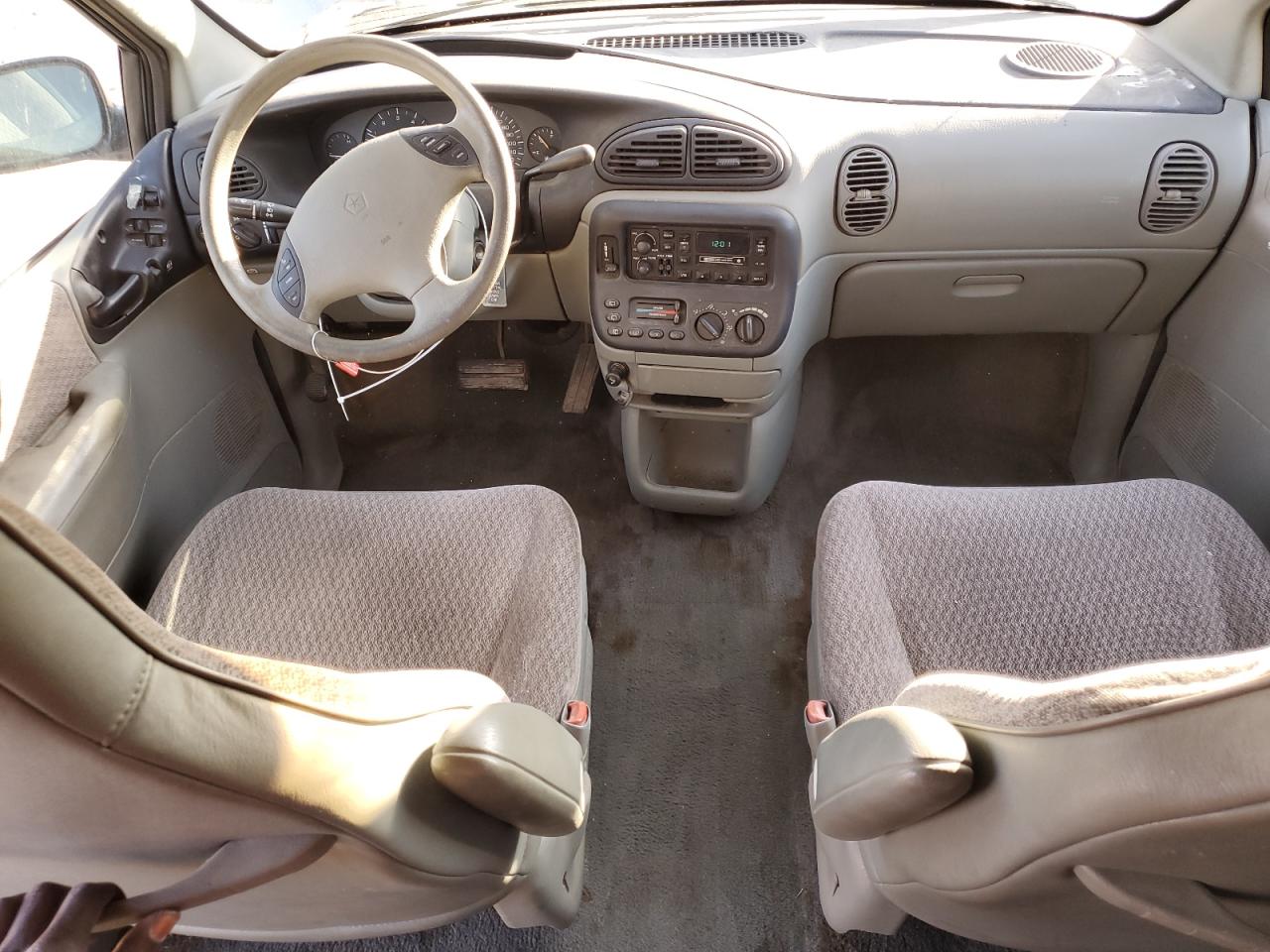 1999 Dodge Caravan VIN 2B4GP44G6XR108421 Copart auction photo, side / front end damage thumbnail 8