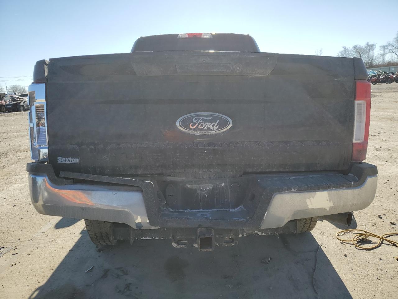 2019 Ford F250 VIN 1FT7W2B6XKEF95519 Copart auction photo, front end / rear end damage thumbnail 6