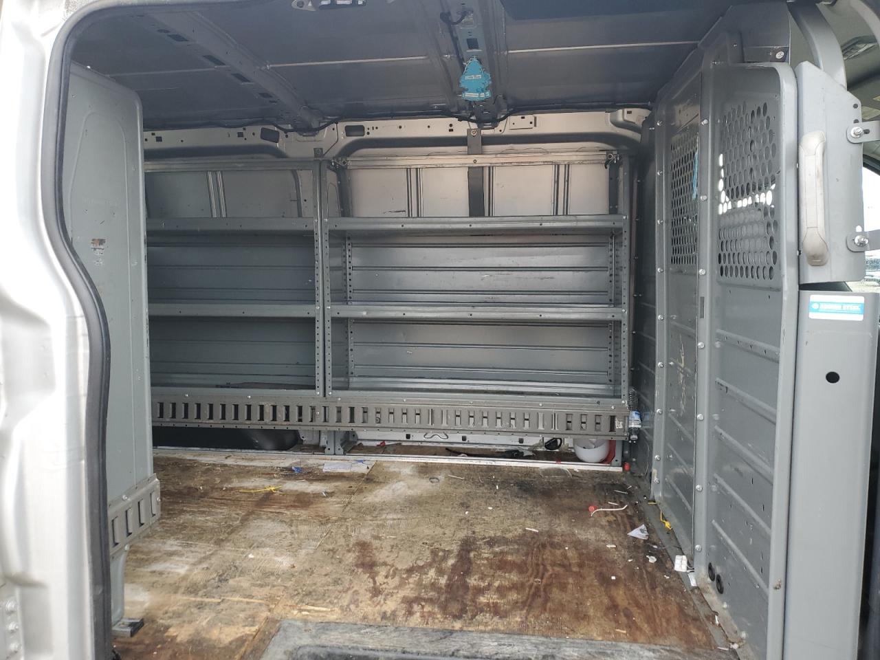 2015 Ford Transit VIN 1FTNR1ZMXFKA69864 Copart auction photo, minor dent/scratches damage thumbnail 10