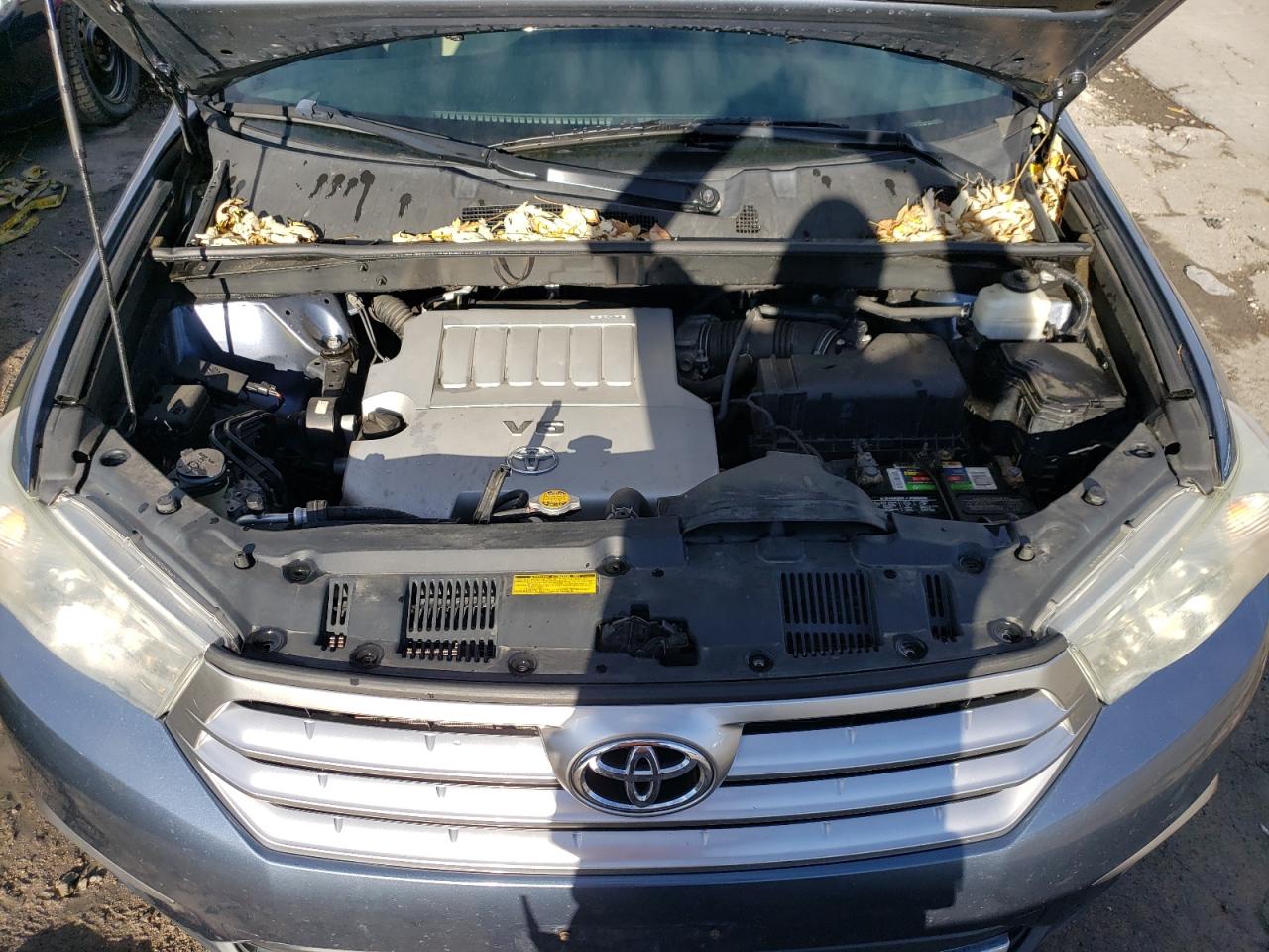 2013 Toyota Highlander VIN 5TDBK3EH5DS186723 Copart auction photo, rear end / side damage thumbnail 12