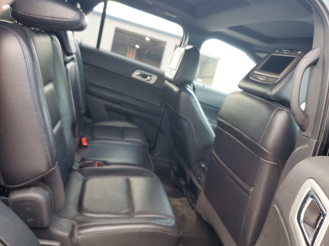 2011 Ford Explorer VIN 1FMHK8F84BGA30259 Copart auction photo, front end / side damage thumbnail 12