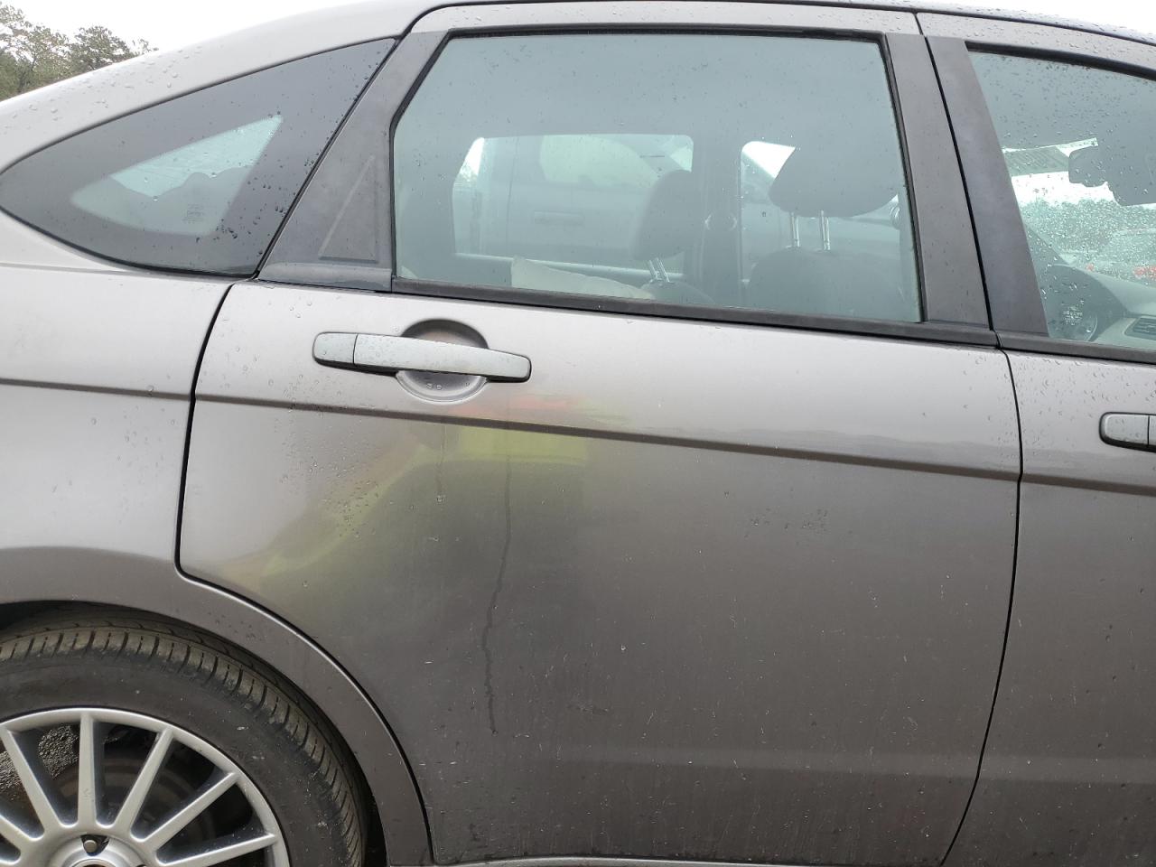 2011 Ford Focus VIN 1FAHP3GN2BW165569 Copart auction photo, front end / rear end damage thumbnail 10
