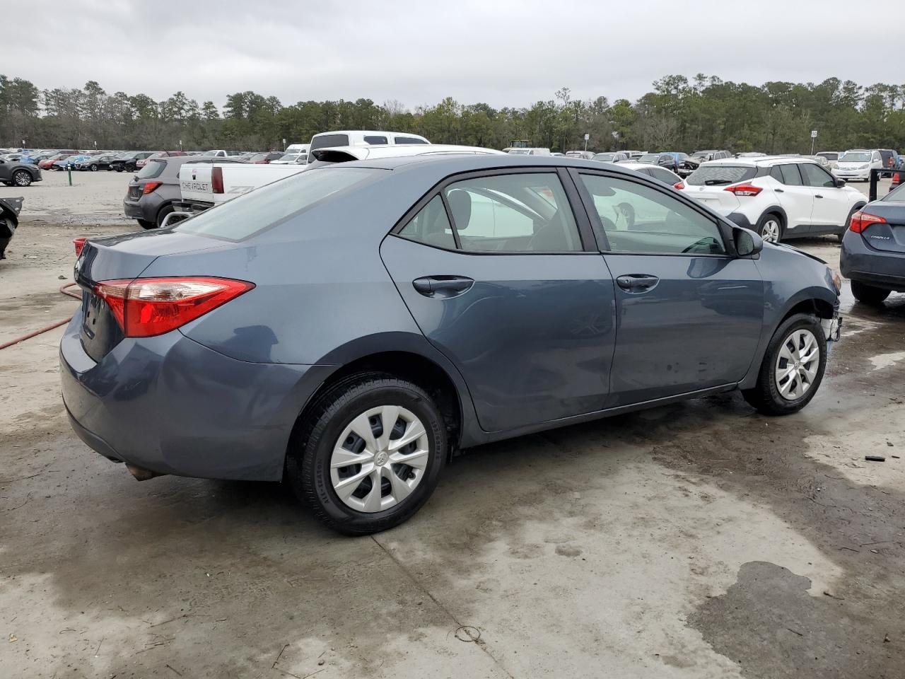 2017 Toyota Corolla VIN 2T1BURHE8HC762690 Copart auction photo, front end / side damage thumbnail 3
