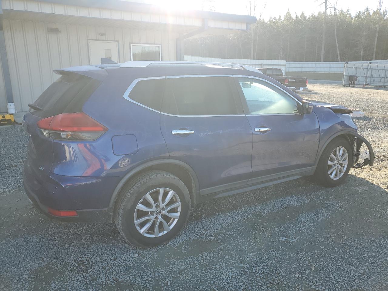2017 Nissan Rogue VIN KNMAT2MT2HP539136 Copart auction photo, front end damage thumbnail 3