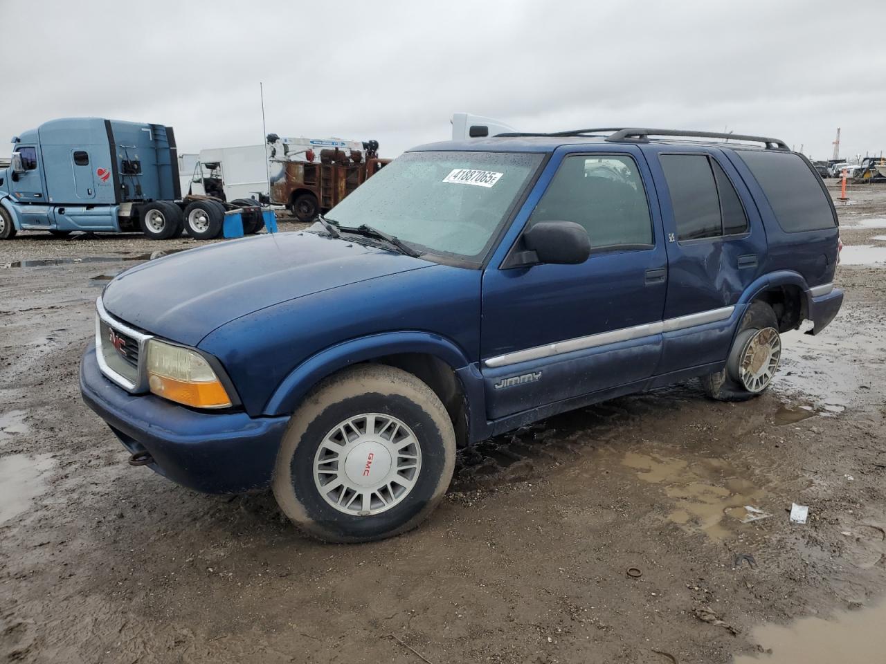 2000 GMC Jimmy VIN 1GKDT13W9Y2236228 - Copart auction photo