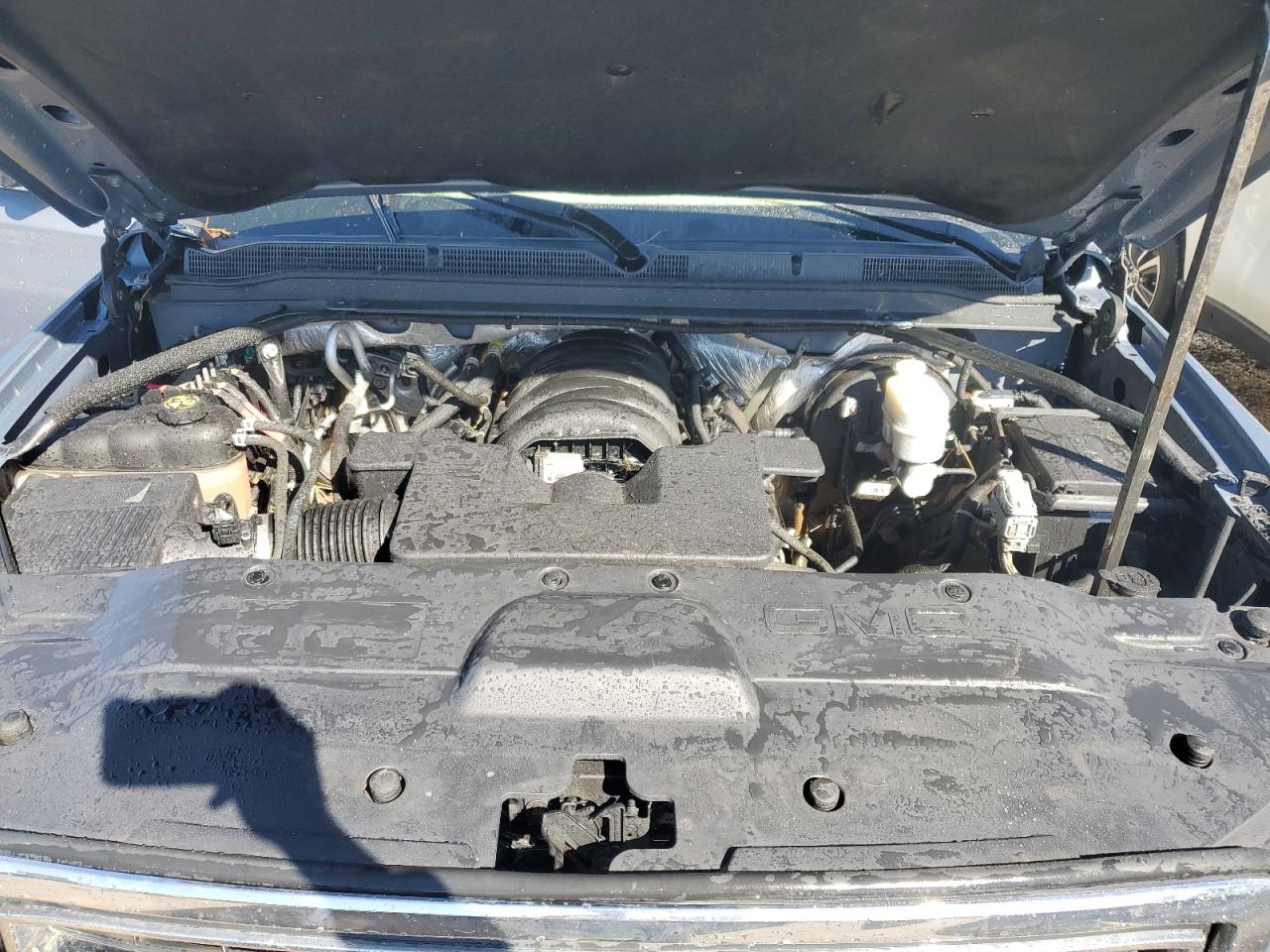 2016 GMC Yukon VIN 1GKS1AKC1GR335796 Copart auction photo, water/flood damage thumbnail 12