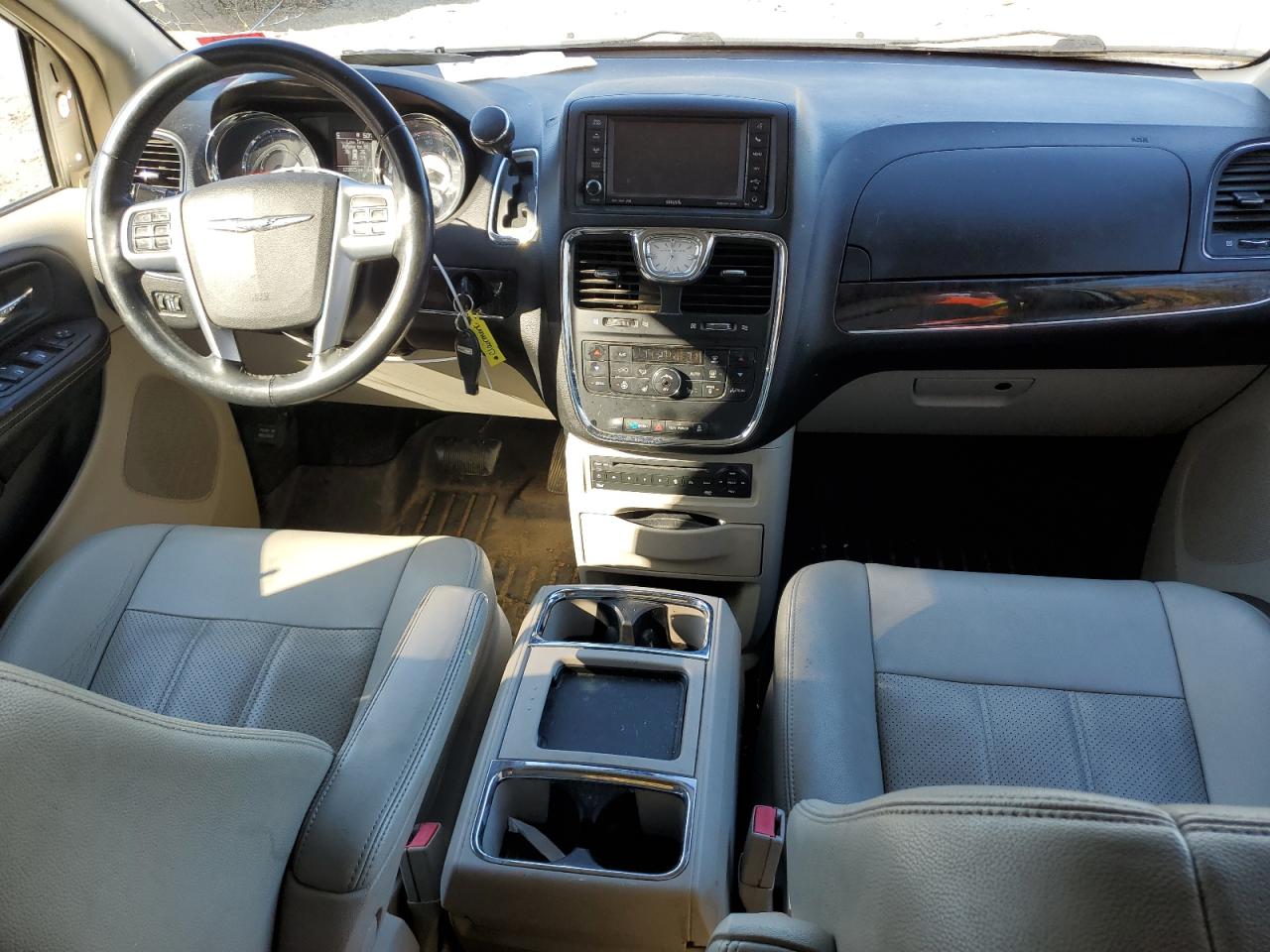 2013 Chrysler Town & Country VIN 2C4RC1CG5DR537763 Copart auction photo, side / minor dent/scratches damage thumbnail 8