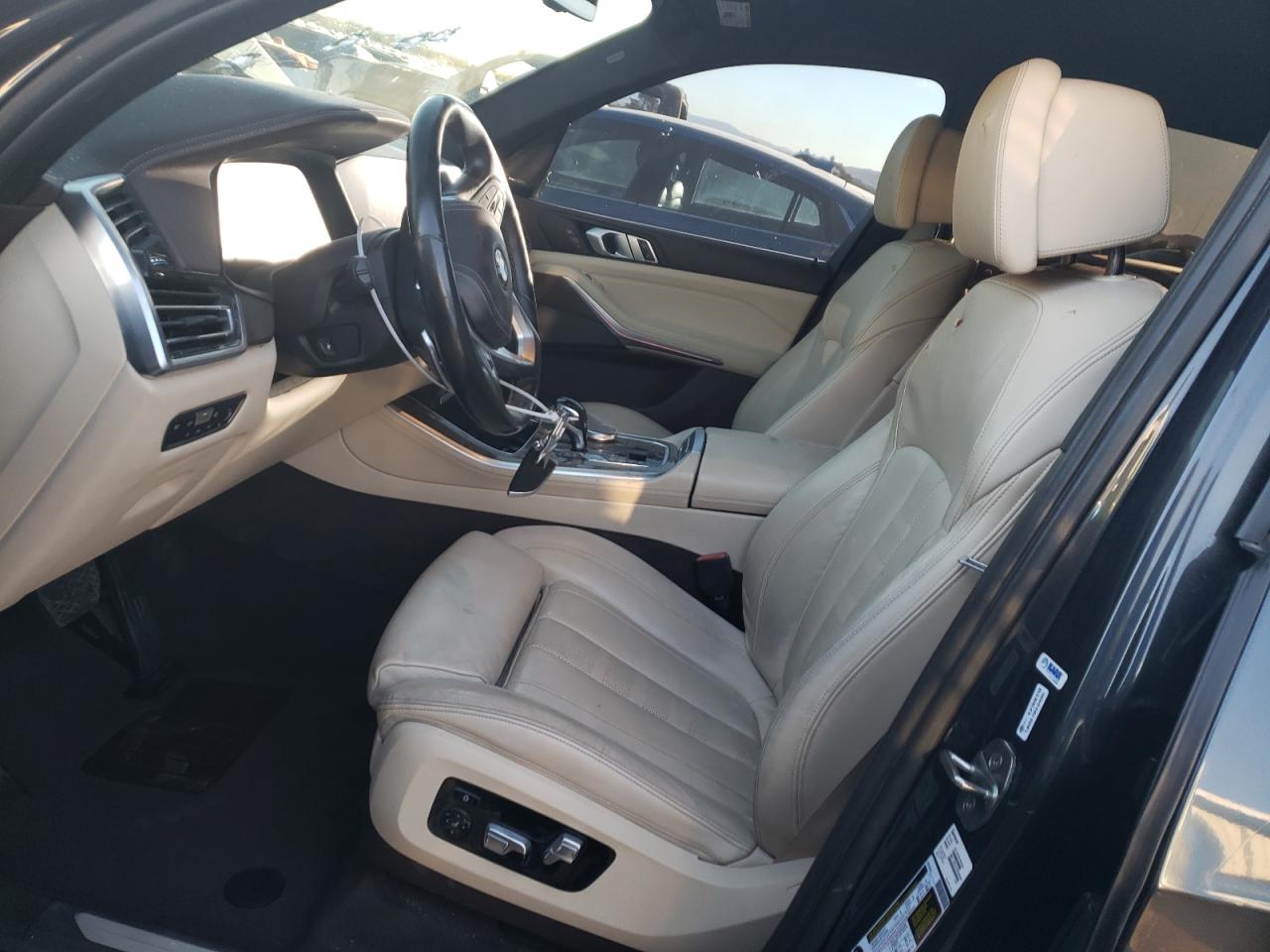 2019 BMW X5 VIN 5UXCR6C56KLL02499 Copart auction photo, vandalism damage thumbnail 7