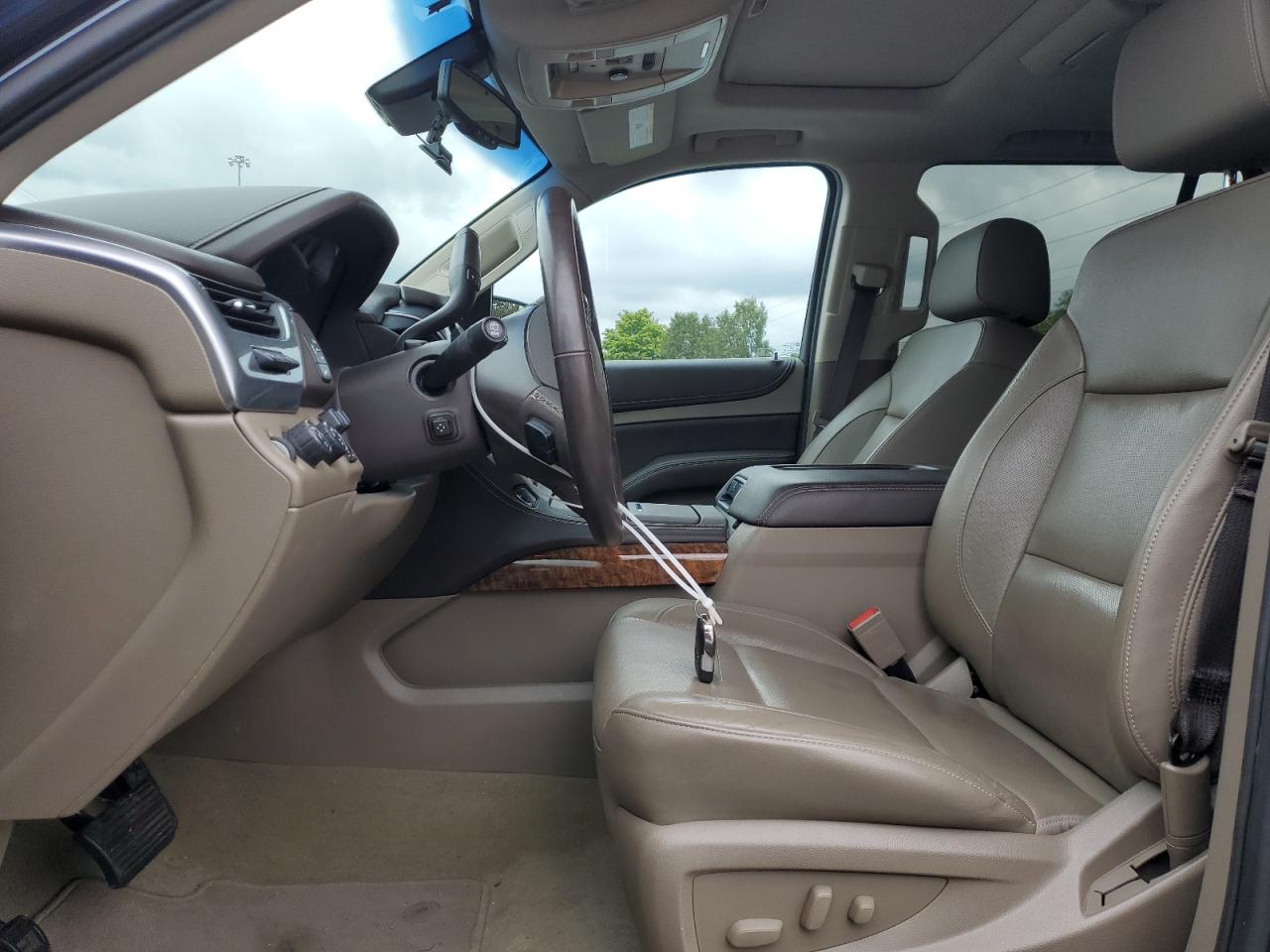 2017 Chevrolet Suburban VIN 1GNSKJKC9HR254305 Copart auction photo, all over damage thumbnail 7
