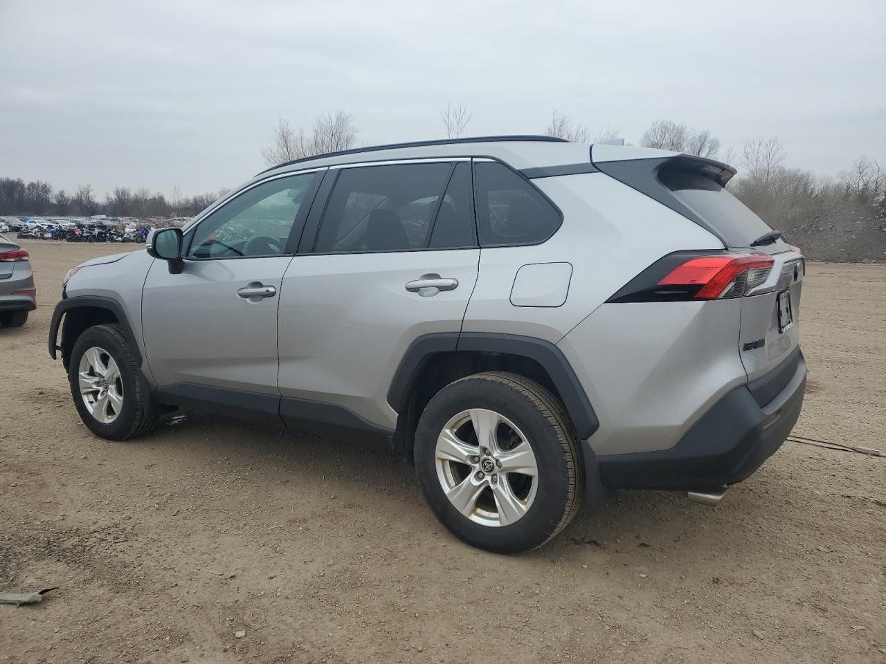 2021 Toyota RAV 4 VIN 2T3P1RFV5MC215038 Copart auction photo, front end / side damage thumbnail 2