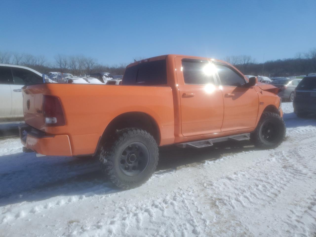 2015 RAM 1500 VIN 1C6RR7MT3FS702473 Copart auction photo, front end damage thumbnail 3