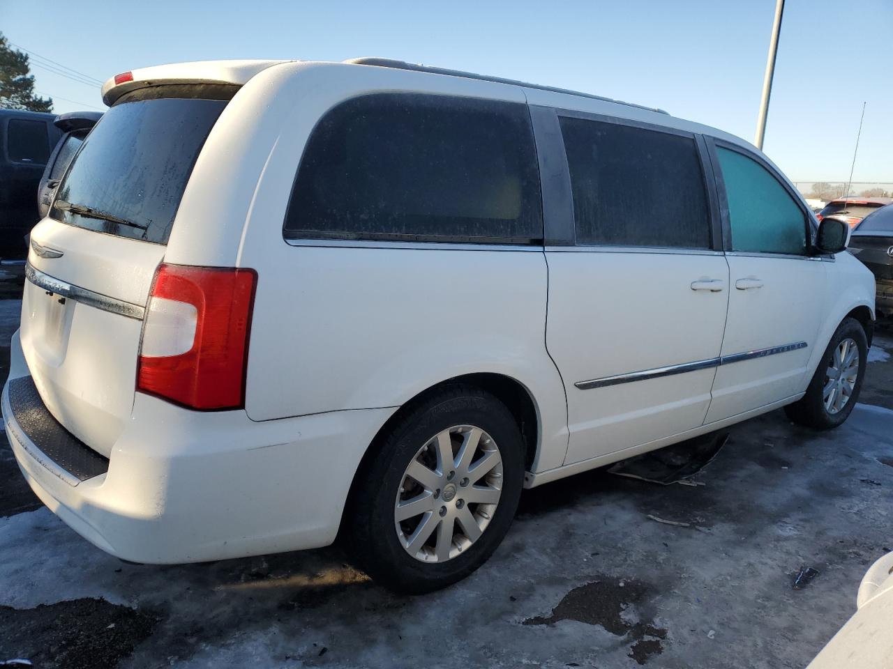 2014 Chrysler Town & Country VIN 2C4RC1BG8ER112279 Copart auction photo, front end damage thumbnail 3