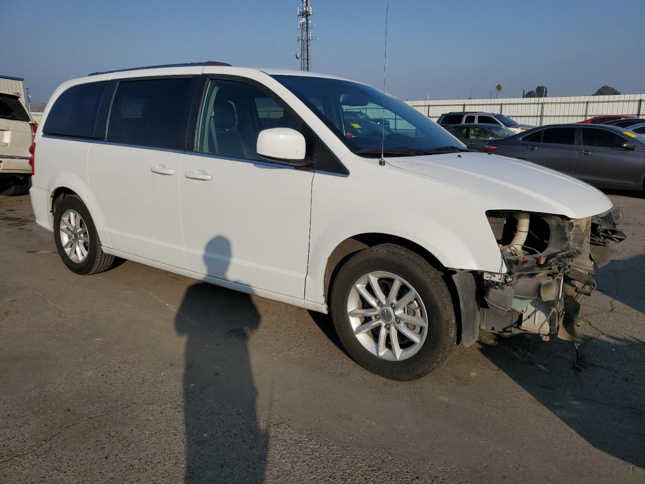 2019 Dodge Caravan VIN 2C4RDGCG2KR656397 Copart auction photo, front end damage thumbnail 4