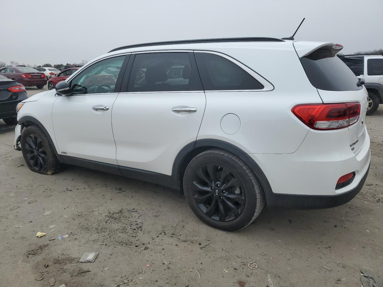2019 KIA Sorento VIN 5XYPGDA54KG588719 Copart auction photo, front end damage thumbnail 2