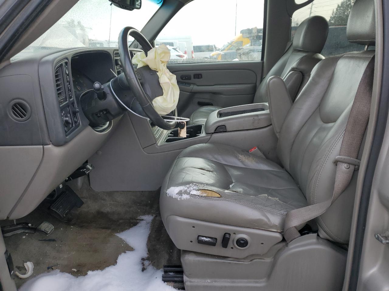 2005 GMC Yukon VIN 1GKEK13T05J159070 Copart auction photo, all over damage thumbnail 7