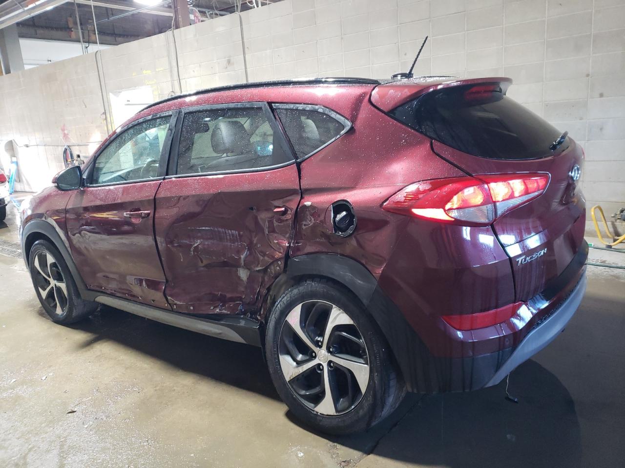 2017 Hyundai Tucson VIN KM8J3CA25HU552025 Copart auction photo, side / rear end damage thumbnail 2