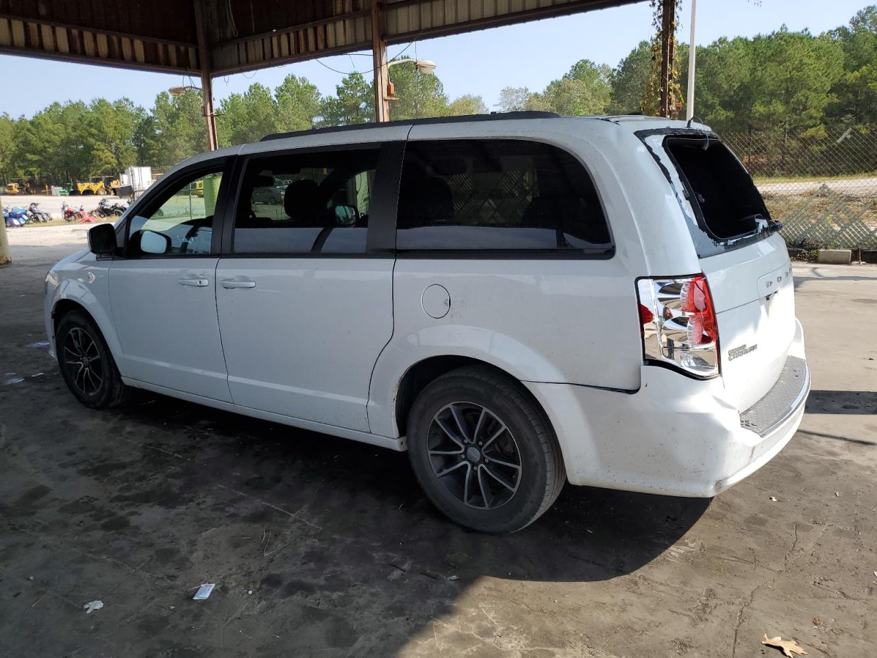2018 Dodge Caravan VIN 2C4RDGEGXJR147587 Copart auction photo, rear end damage thumbnail 2